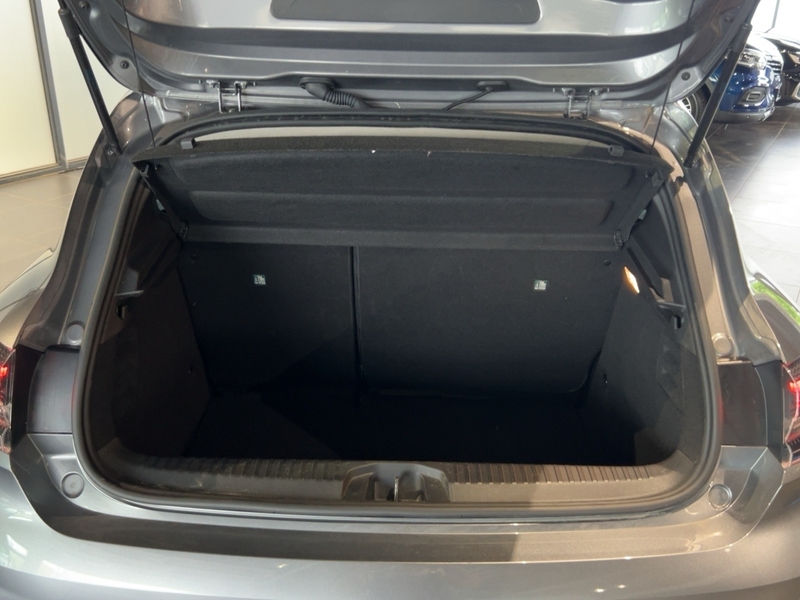 Fahrzeugabbildung Clio Evolution TCe 90 Bild 19 von 22