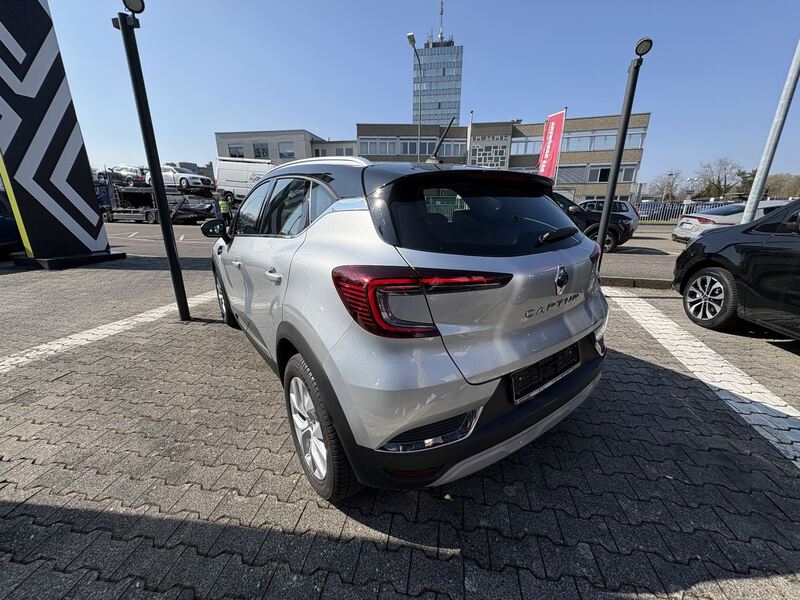 Fahrzeugabbildung Captur II 1.3 TCe 140 Intens GPF Bild 6 von 18