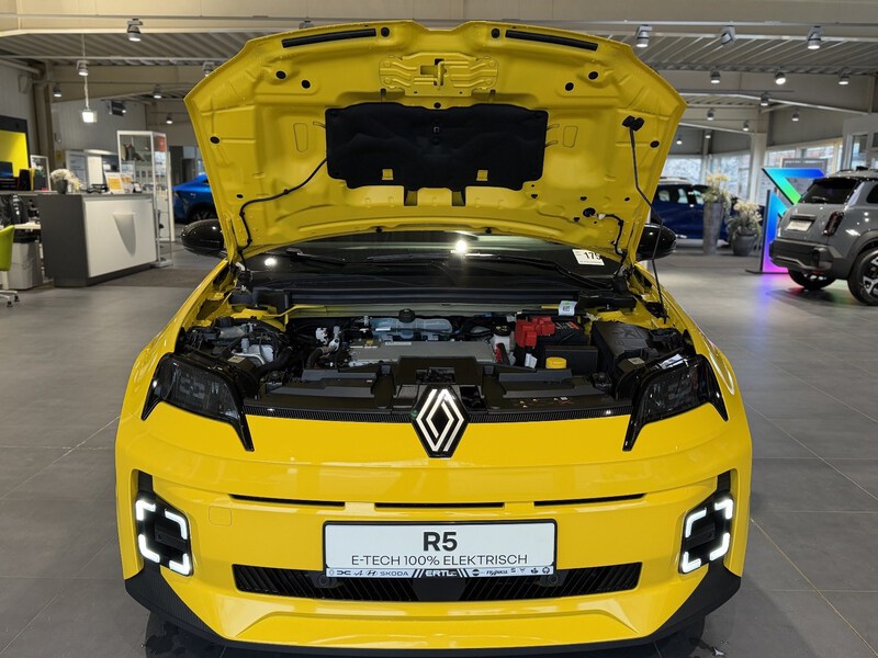 Fahrzeugabbildung R 5 Techno 120 PS Urban Range Bild 3 von 49