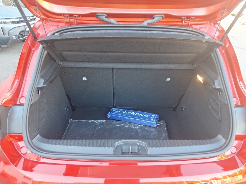 Fahrzeugabbildung Clio TECHNO TCe 90 Bild 6 von 17