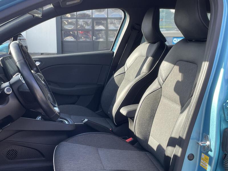 Fahrzeugabbildung Clio INTENS TCe 90 Bild 11 von 23