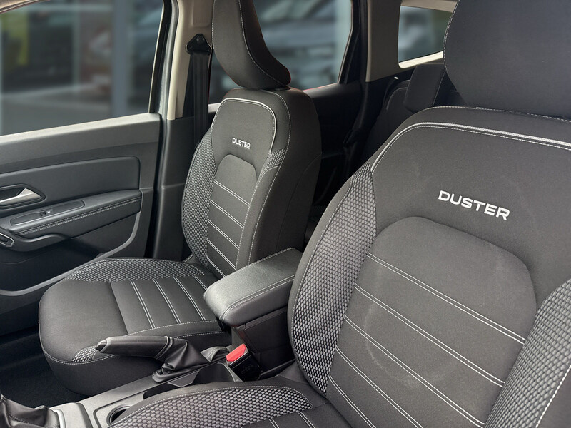 Fahrzeugabbildung Duster Journey TCe 150 EDC Bild 12 von 23