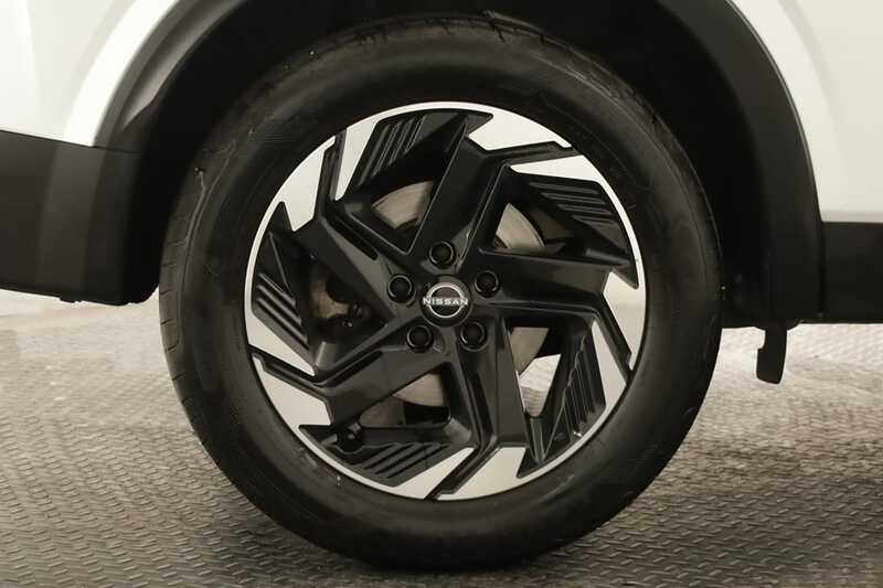 NISSAN Qashqai Qashqai 1.3 DIG-T N-Connecta LED Xtronic — photo 5