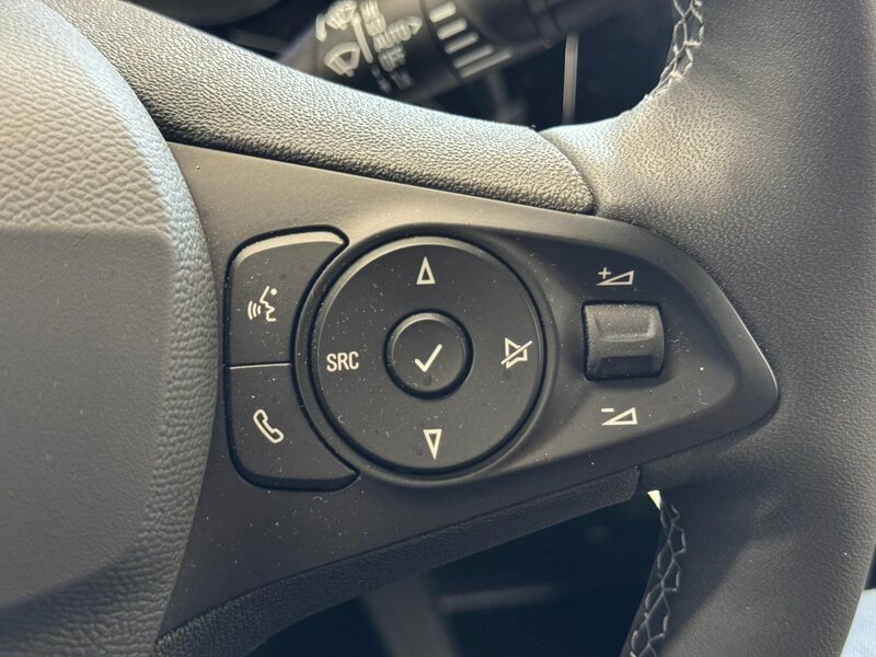 Fahrzeugabbildung Corsa 1.2 Turbo GS Kamera Klima CarPlay Bild 26 von 33