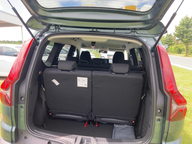 Fahrzeugabbildung Jogger Extreme+ TCe 110 7-Sitzer Bild 5 von 12