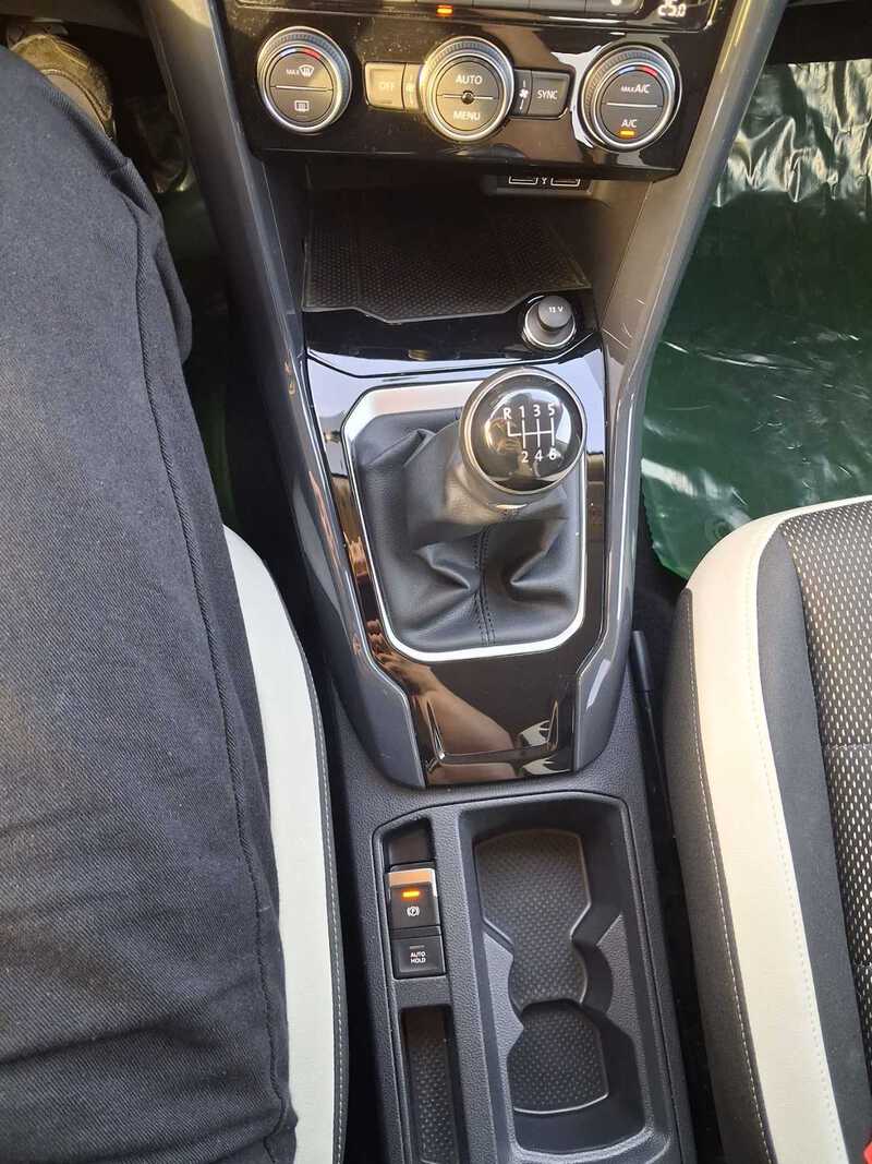 Fahrzeugabbildung T-Roc 1.5 TSI 150 *In Germersheim* Bild 14 von 18
