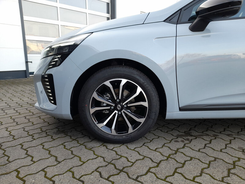Fahrzeugabbildung Clio Techno TCe 90 Bild 12 von 12