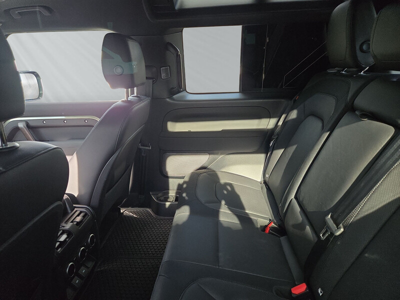 Fahrzeugabbildung Defender 90 D250 X-Dynamic SE Mild-Hybrid Bild 8 von 12