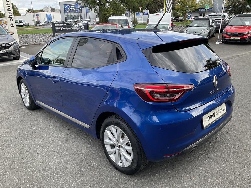 Fahrzeugabbildung Clio *Navi* PDC* Bild 5 von 18