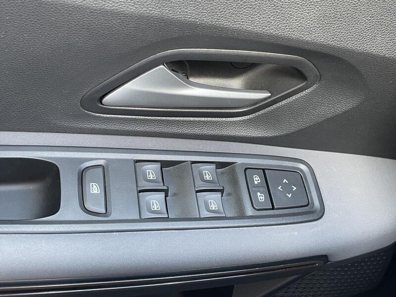 Fahrzeugabbildung Sandero Stepway Extreme+ TCe 110 Bild 12 von 22