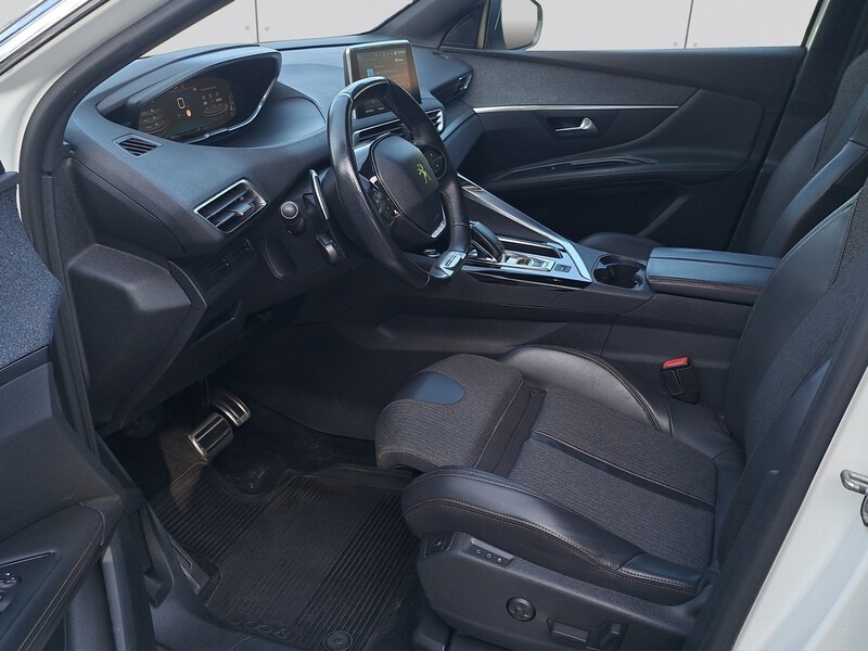 Fahrzeugabbildung 3008 1.6 THP 165 Allure GT*NAVI*KAM*SHZ* Bild 10 von 15