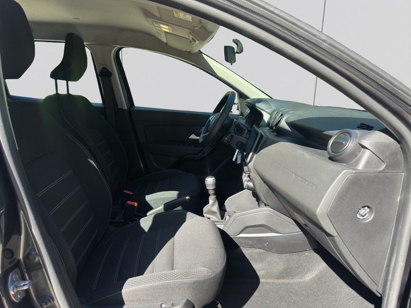 Fahrzeugabbildung Duster Comfort TCe 100 ECO-G 2WD Bild 8 von 15