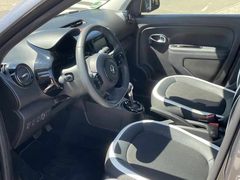 Fahrzeugabbildung Twingo III TWINGO E-Tech 100 Bild 10 von 25