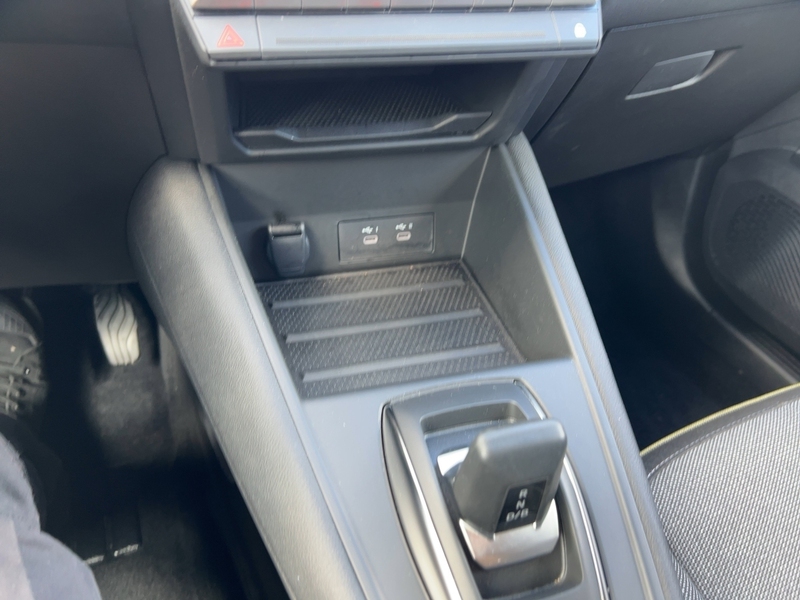 Fahrzeugabbildung Symbioz Techno Full Hybrid E-Tech 160 Bild 17 von 24
