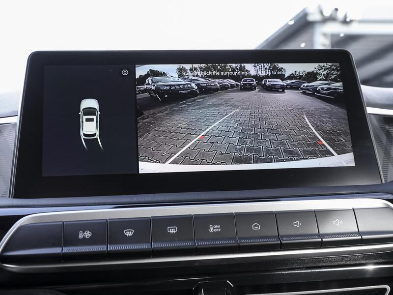 Fahrzeugabbildung MG3 NAVI PDC KLIMA BT ZV Bild 12 von 15