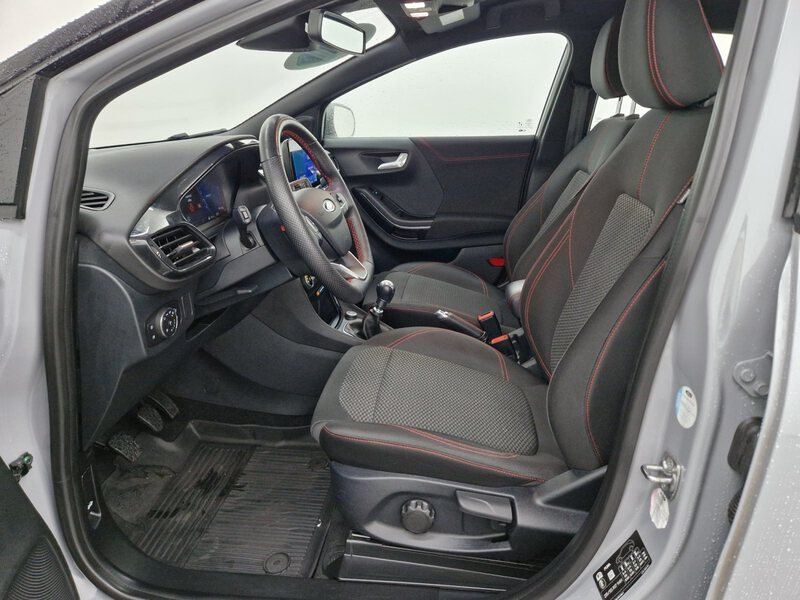 Fahrzeugabbildung Puma 1.0 EcoBoost MHEV ST-Line Winterpaket Bild 8 von 32