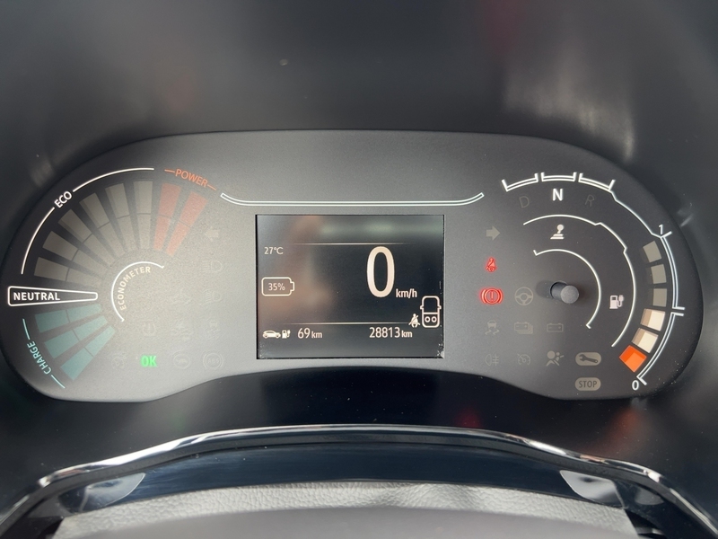 Fahrzeugabbildung Spring RÜCKFAHRKAMERA Bild 13 von 24