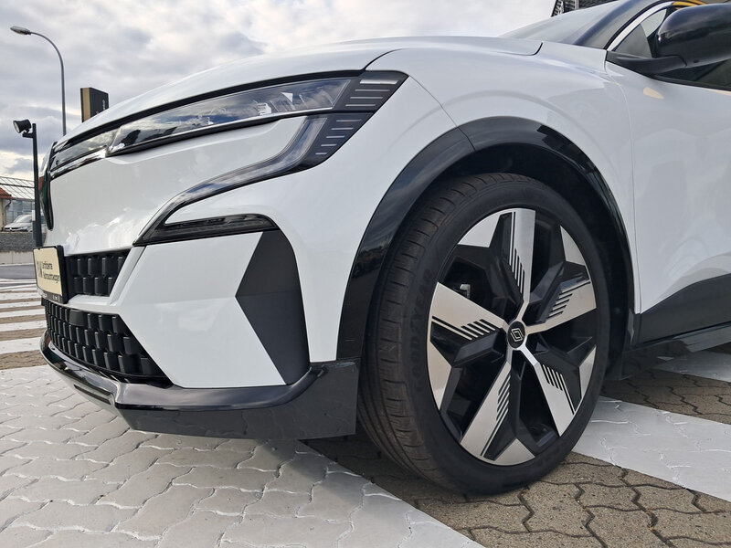 Fahrzeugabbildung Megane E-TECH SHZ RFK Bild 11 von 18
