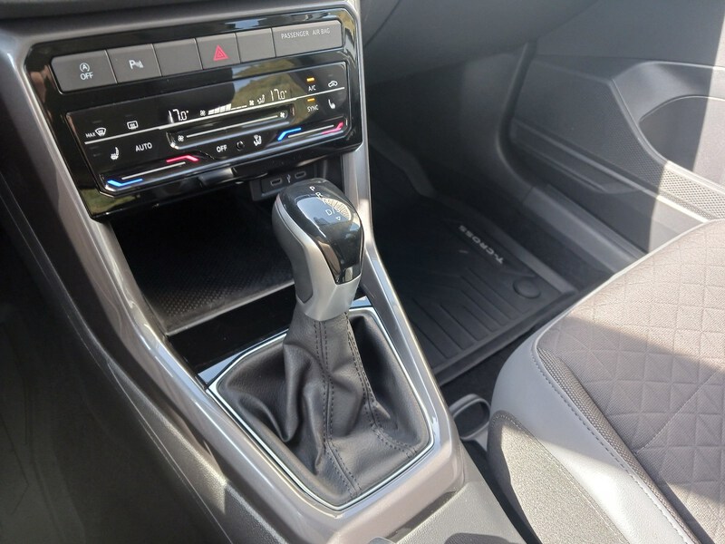 Fahrzeugabbildung T-Cross Style 1.0 TSI DSG Start&Stop *AUTOMATIK* Bild 27 von 30