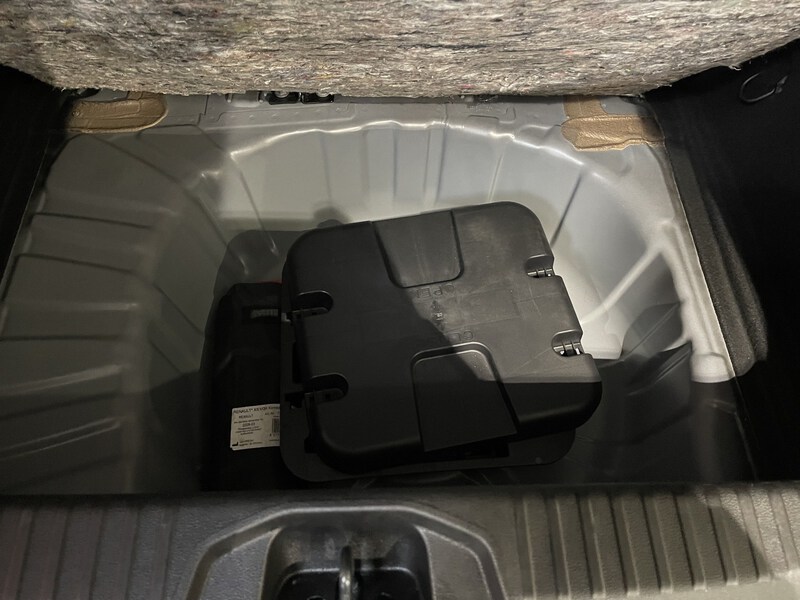 Fahrzeugabbildung Clio EVOLUTION TCe 90 PS X-tronic Bild 25 von 48