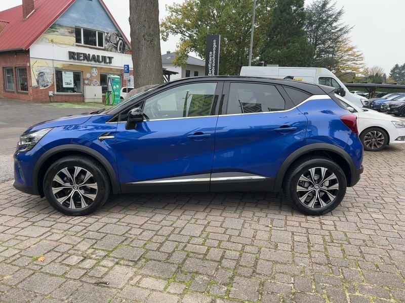 Fahrzeugabbildung Captur TCe 140 EDC Mild-Hybrid Techno *Automatik* Bild 2 von 15