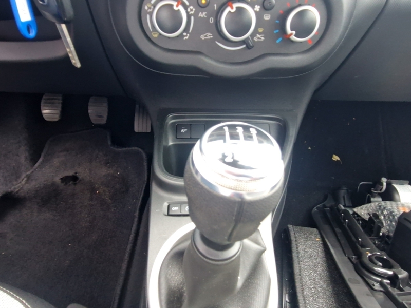Fahrzeugabbildung Twingo 1.0 SCe 65 LTD. KLIMA*SOUND*TEMPOMAT*ALLW Bild 15 von 16