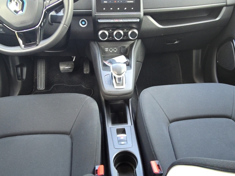 Fahrzeugabbildung Zoe Z.E.50 Entry Klima Tempomat DAB+ Bild 14 von 20