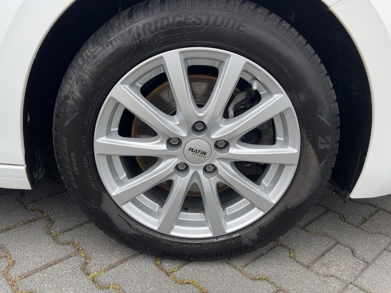 Fahrzeugabbildung Astra AUTOMATIK NAVI Bild 23 von 24