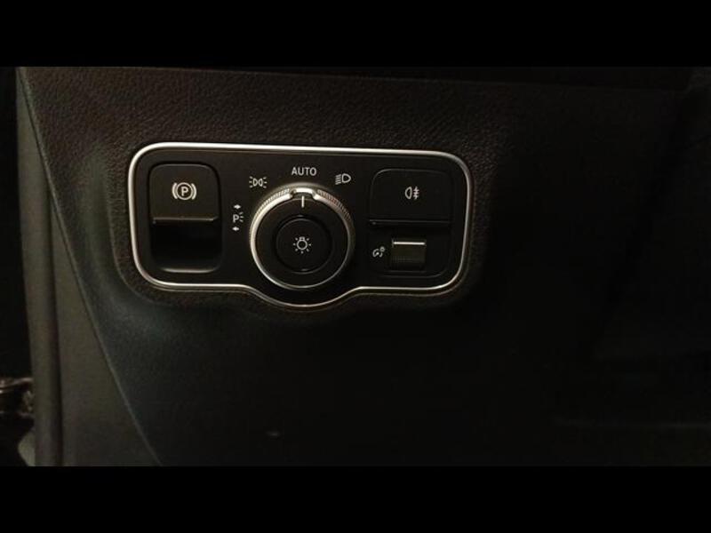 Mercedes GLB