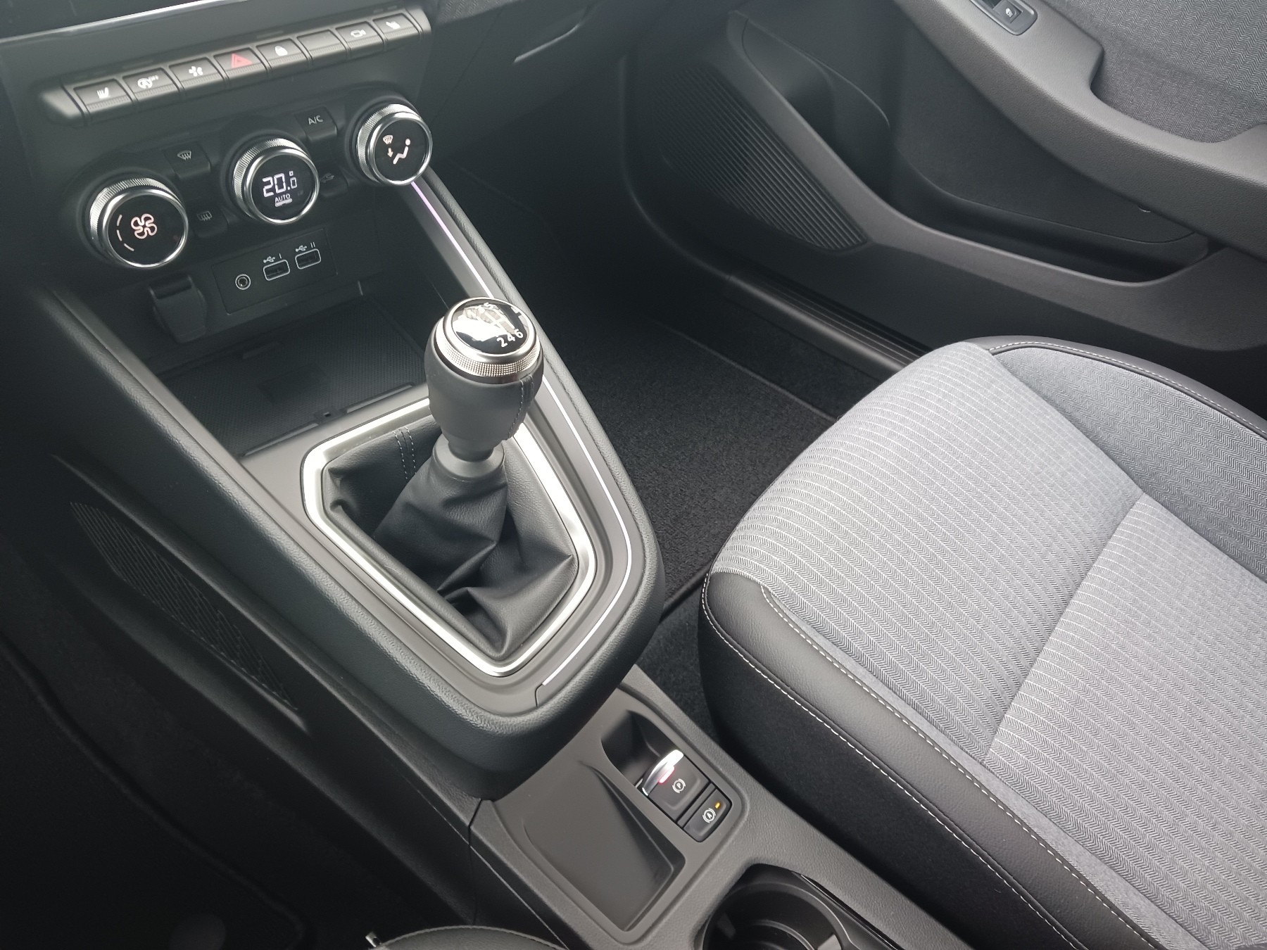 Renault Clio – Bild 26
