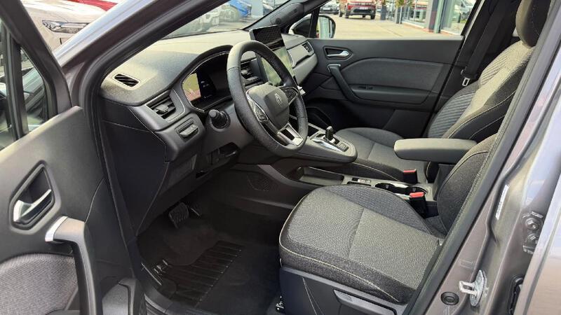 Fahrzeugabbildung Symbioz TCe Mild Hybrid Bild 8 von 15