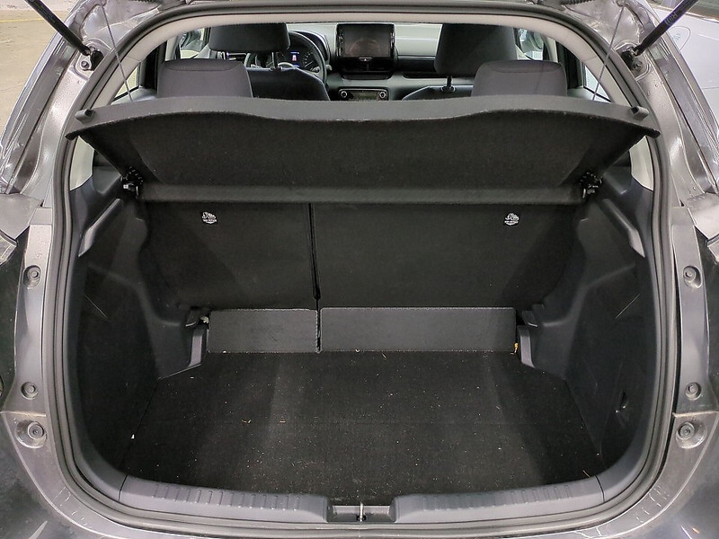 Fahrzeugabbildung 2 Hybrid KAMERA SHZ ALU CARPLAY Bild 6 von 12