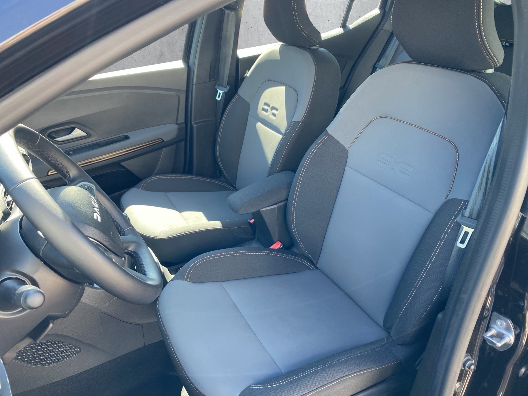 Dacia Sandero – Bild 9