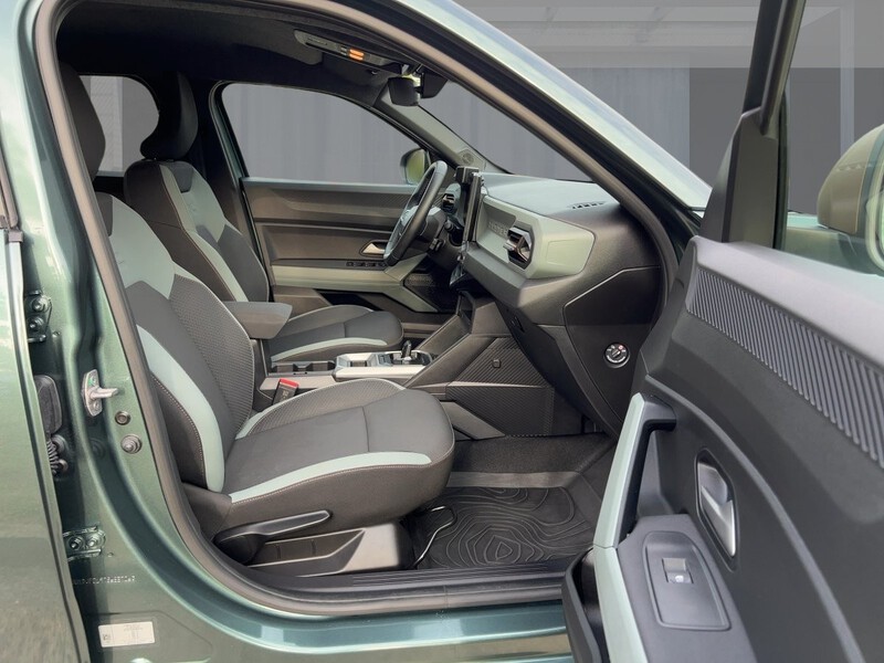 Fahrzeugabbildung Duster 1.6 E-TECH 140 Extreme  Bild 8 von 30