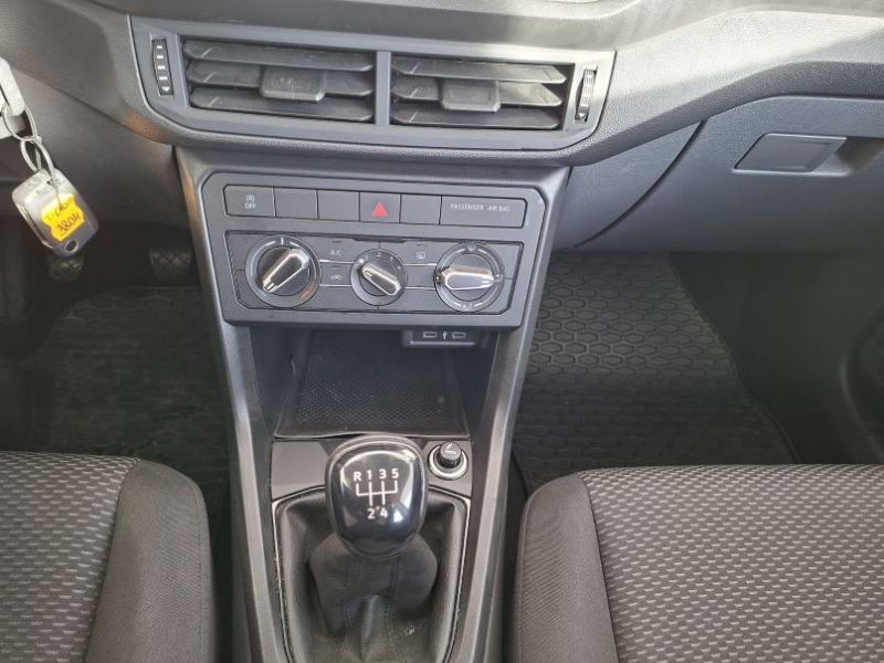 VOLKSWAGEN T-Cross 0 — imagine 35