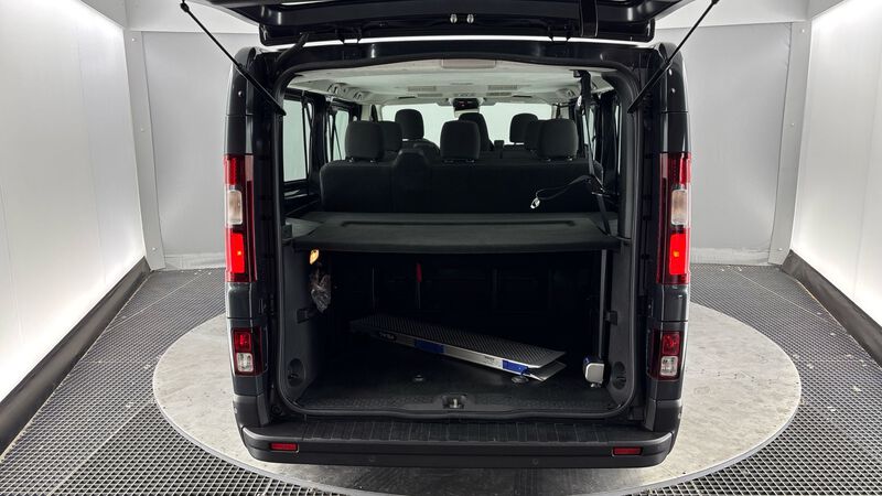 Renault Trafic Combi