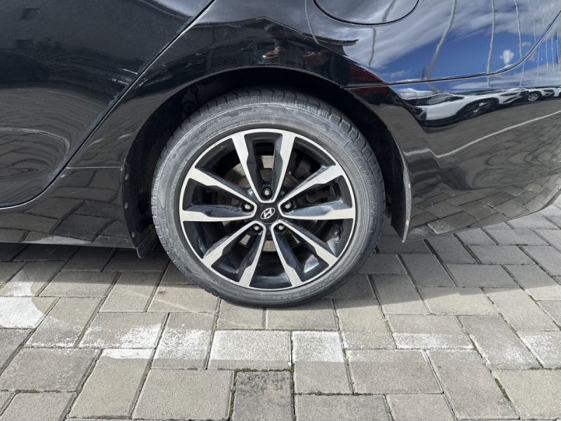 HYUNDAI i40 2019 — imagine 8