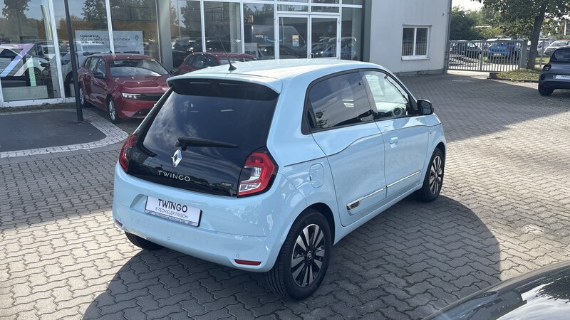 Fahrzeugabbildung Twingo E-Tech 100% elektrisch Bild 4 von 17