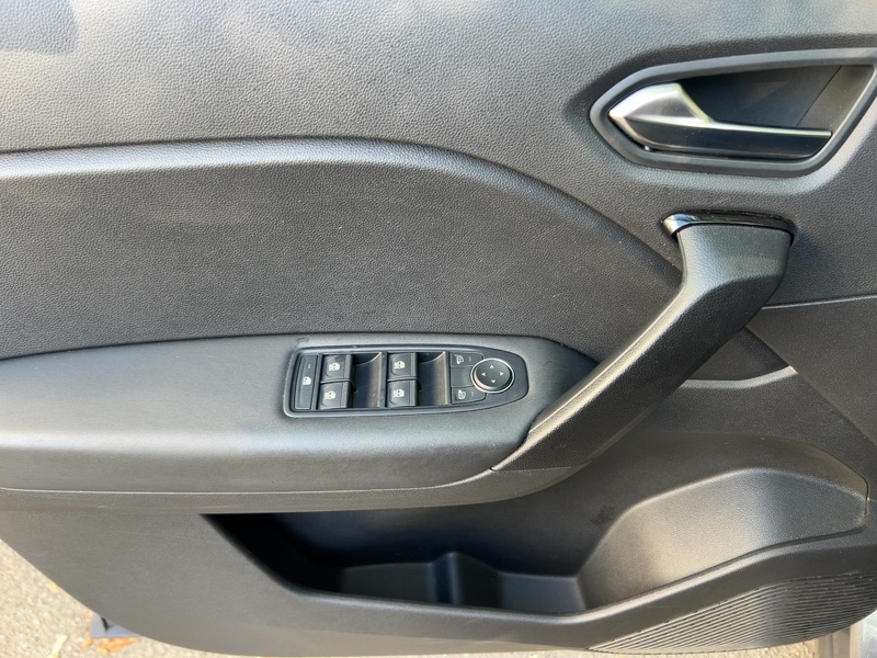 Fahrzeugabbildung Captur CAPTUR Bild 18 von 21