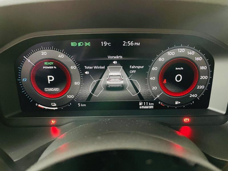 Fahrzeugabbildung X-Trail Automatik Bild 15 von 15