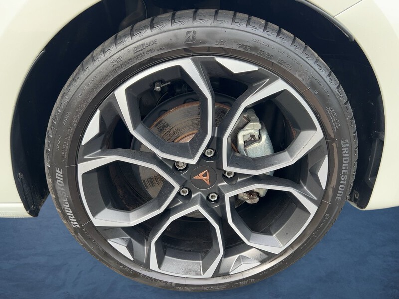 Fahrzeugabbildung Leon Leon Sportstourer 1,5eTSI Bild 22 von 24