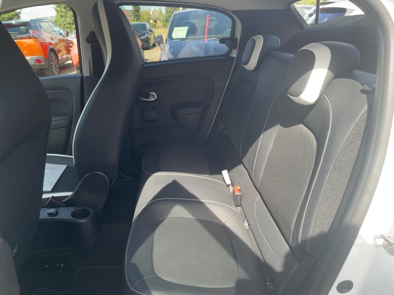 Fahrzeugabbildung Twingo Electric Techno Electric Bild 7 von 15