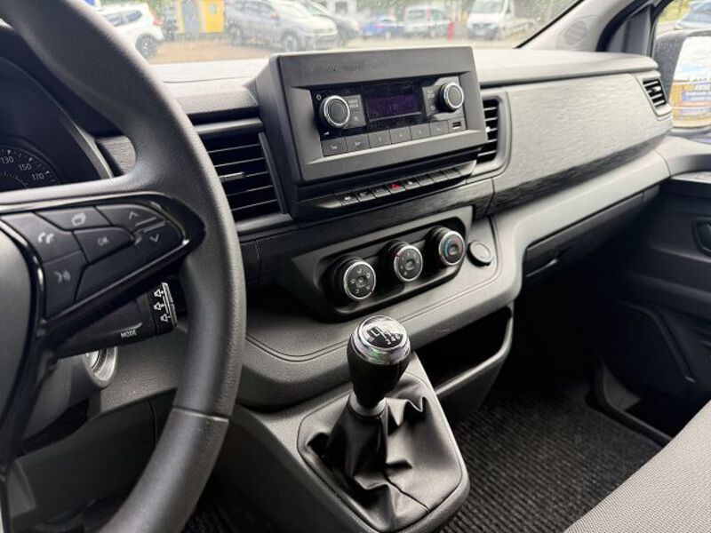 Fahrzeugabbildung Trafic Pkw Start Blue dCi 110 Bild 9 von 10