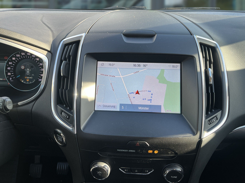 Fahrzeugabbildung S-Max Pano-Dach,RF-Kamera Bild 19 von 27