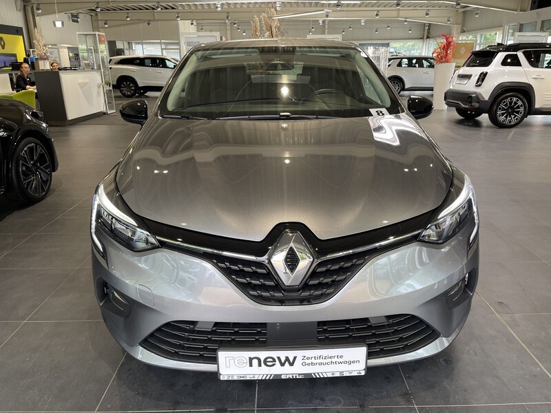 Fahrzeugabbildung Clio EVOLUTION TCe 90 PS X-tronic Bild 3 von 49