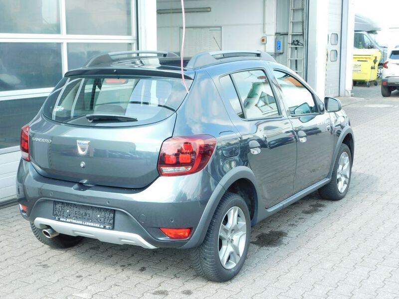 Fahrzeugabbildung Sandero II Stepway Prestige TCe 90 Bild 3 von 15