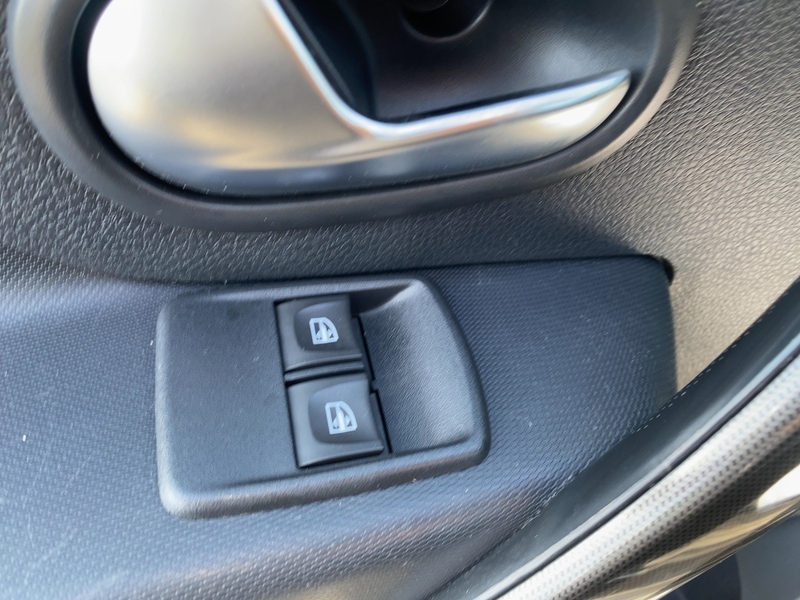 Fahrzeugabbildung Sandero Stepway Prestige TCe 90 Start & Stop Bild 13 von 20