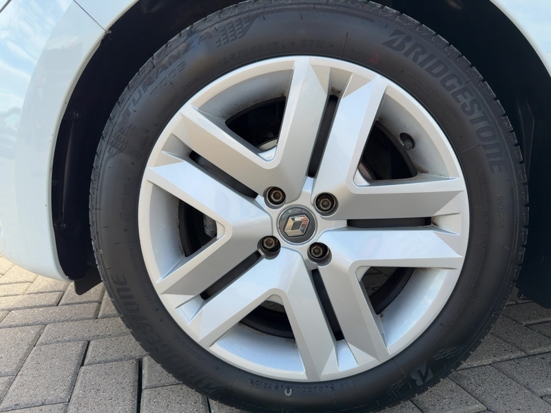 Fahrzeugabbildung Clio ABS ESP SERVO Bild 12 von 21
