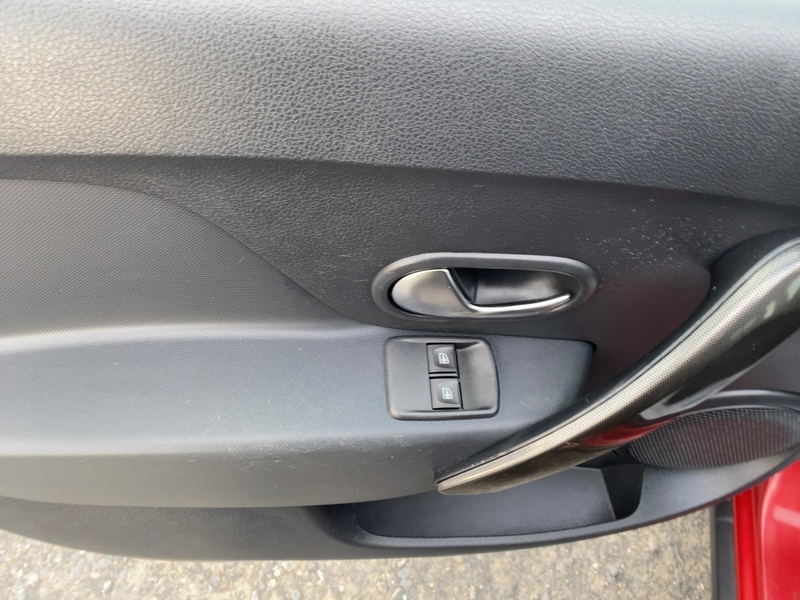 Fahrzeugabbildung Sandero Stepway Prestige TCe 100 Bild 13 von 19