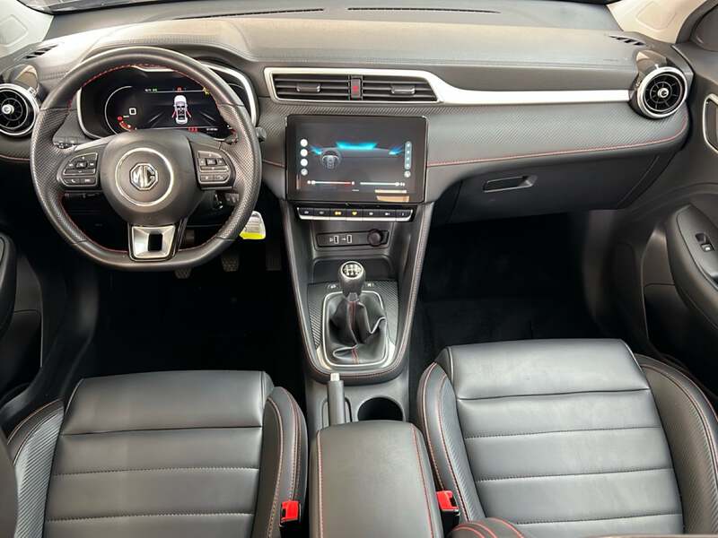 MG ZS